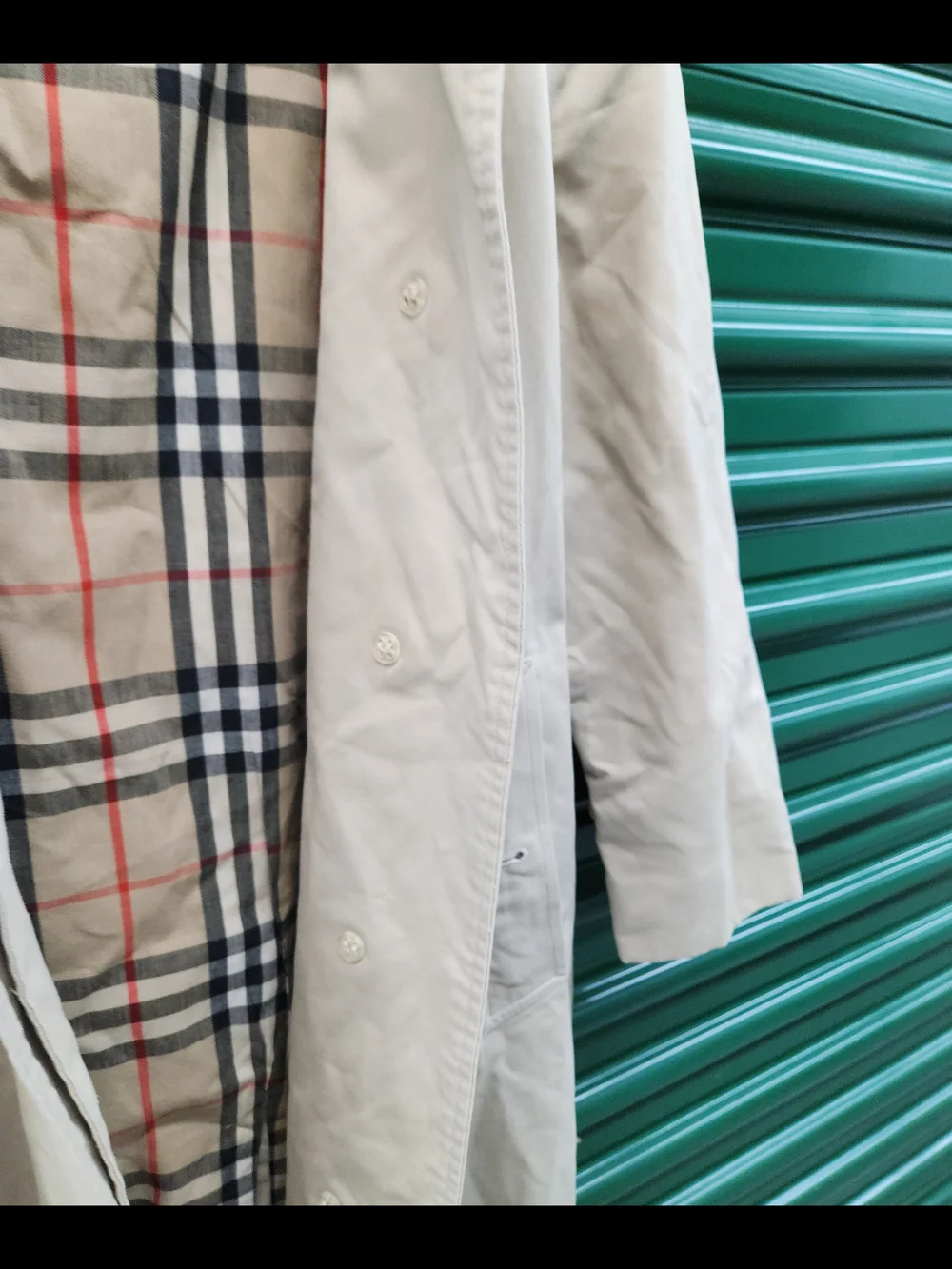 Burberry Tan Trench Coat with Iconic Check Lining - Picture 3 of 15